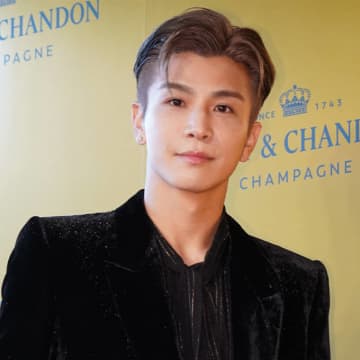「彼氏感やばすぎ」岩田剛典、ハワイを楽しむオフSHOTにファンうっとり「一緒に旅行行ってる気分」