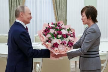 安倍昭恵さんは「プーチンに利用された」 電撃訪露の舞台裏を元ＴＢＳ記者が解説