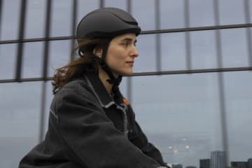 かぶるだけで頭にぴったりフィットする自転車用ヘルメット「Echo Pro」