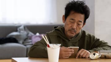 ネット利用に7割以上が「不安」　闇バイトの社会問題化が影響か…すべての年代「個人情報や利用履歴が外部に漏れていないか」がトップ
