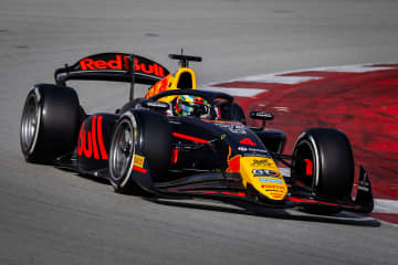 レッドブル育成リンドブラッドが初PP獲得。マルティが母国レースで初のリバースポールに／FIA F2第6戦予選レポート