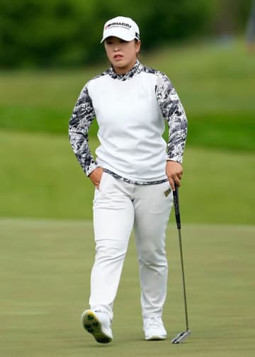 西郷真央が『66』でメジャー連勝も現実味　単独首位でホールアウト「変わらず全力プレーを」　