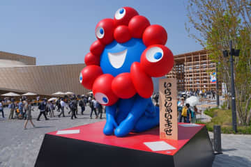 関西万博のスイス館で発見した「椅子」　まさかの事実に10万いいね「めっちゃ笑った」