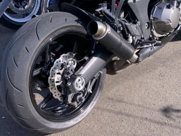 極悪すぎる友人「彼女とツーリングするからバイク貸して」→ ガソリン空っぽで返却、バイクを90分押して帰った男性
