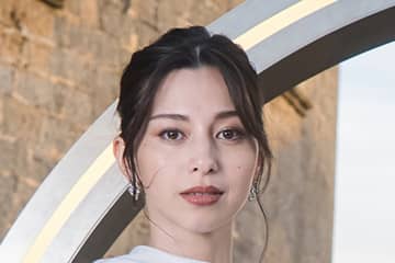 中条あやみ ルイ・ヴィトン白ドレス姿で美腹筋チラリ！圧倒的美貌に「神々しい」「言葉がでません」「女神っているんだ…」の声多数