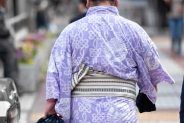 元横綱・白鵬 宮城野親方の “退職” に照ノ富士が『チクリ』 ネットで話題に 「現役時代にやりたい放題やっていたとは言え、白鵬だけ風当たりが強すぎると思います」「宮城野部屋は再興を認められないとあっては不公平と考えるのが一般的だと思う」