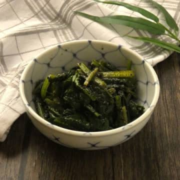 5分で完成！ビーツの葉のごま味噌和え