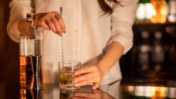 許さない…月収29万円・貯金150万円の36歳女性、待望の妊娠も30歳・年下彼氏の対応にブチ切れ→復讐に燃える「未婚の母」の“まさかの行動”に拍手喝采【CFPが解説】