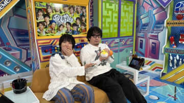 「あれ？くっついてね？」安元洋貴が“倒れない景品”の疑惑を指摘　小林千晃と射的バトルで爆笑