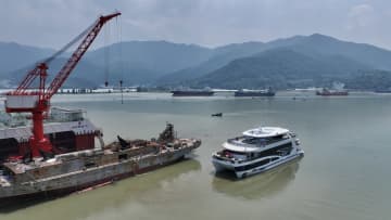 中国初の電動観光船、福建省で試験航行　近く運用開始