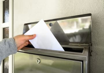 突然「自治体から給付金のはがき」が届きました。詐欺ではないのでしょうか？本当に受け取っても大丈夫？
