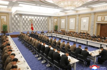 朝鮮労働党中央軍事委員会第８期第８回拡大会議　　金正恩総書記が指導