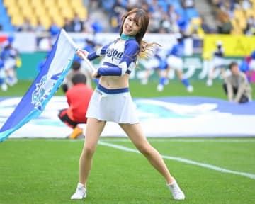 「かわいすぎ」「水着みたい」J１福岡チアが“夏衣装”を初お披露目！ 爽やかクールでパフォは熱く！「涼しそうで良いですね」など反響