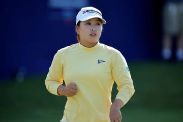 西郷真央が暫定トップでメジャー２連勝へ「全力でプレー」　竹田麗央は〝涙〟で後悔