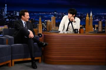 JIN(BTS)、米人気番組「The Tonight Show」に出演！ツアーでは「歌の実力より僕の顔に期待して(笑)」