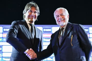 セリエAの監督人事が過熱！ コンテが急転直下でナポリ残留、アッレーグリがミランに帰還、アタランタ、ローマ、フィオレンティーナ、ラツィオも指揮官交代へ