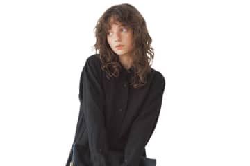 【明日なに着る？】どんな服にも「どんな予定にも合う」黒のシャツワンピース
