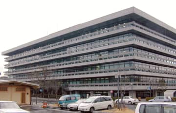 奈良公園で盗撮疑い59歳男逮捕　外国人観光客狙いの投稿増