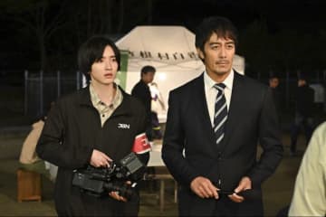 『キャスター』第8話　“進藤”阿部寛、大規模な山火事が発生した原子力関連施設が集中する村で取材を敢行