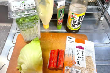 レタスが主役の“酒に合うサラダ”が激ウマ　3つの調味料で作るタレがたまらない