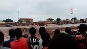 ナイジェリア大規模洪水で150人以上死亡…3000人以上が避難　現地当局「前例のない洪水」