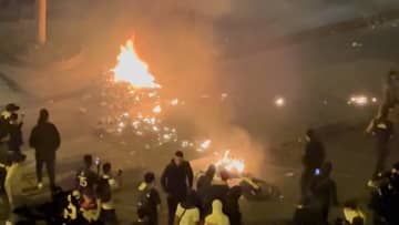 パリ・サンジェルマン初優勝　パリ市内で一部暴徒化し294人身柄拘束…南東部グルノーブルでは群衆に車突っ込み4人重軽傷