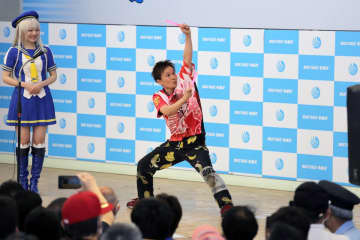 【多摩川ボート・ＧⅢオールレディース】寺島美里が渾身の〝オタ芸〟を披露　直後の中田夕貴は困惑