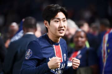 「『イ・ガンインは出て行け！』という明確な通告」パリSGの韓国至宝がCL決勝でまた“出番なし”…韓メディアは落胆「大きな失望」「最後も０分で伝説」