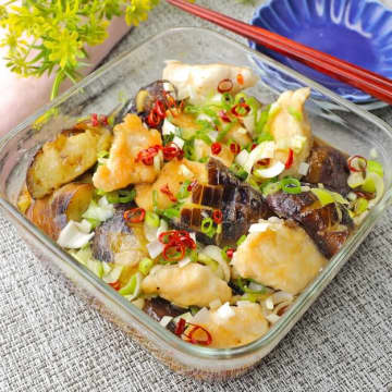 【夏は鶏ささみでコレばっか作ってる】「冷蔵庫に常備したい」「この味付け、絶対マネする」さっぱりおいしい簡単おかずレシピ