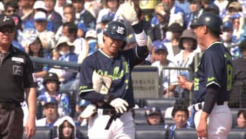 DeNAとヤクルトはシーソーゲームが続く…代打起用の山田哲人がサードへのタイムリー放つ　5回に試合は振り出しに
