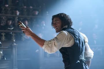 ギレルモ・デル・トロの『フランケンシュタイン』怪物が登場する初映像公開！
