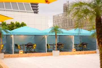 非日常＆開放感を満喫！ビアガーデン施設「ワイルドビーチ」ららテラス川口にオープン