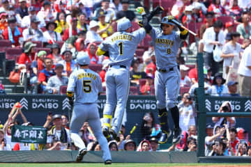 【阪神】森下翔太＆佐藤輝明のアベック弾で両リーグ最速３０勝に到達