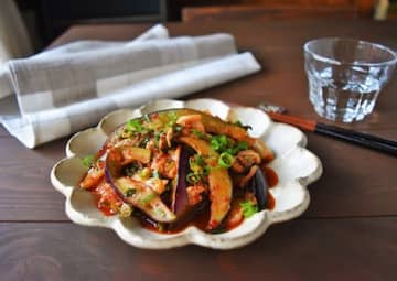 ガツンとうま辛！「なすとキムチのだし炒め」レシピ