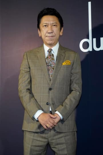 「センス抜群」布袋寅泰の手作り一輪挿しに絶賛の声→「風情があります」「生け方がまた素敵」