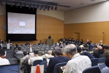 住民避難の実効性に疑問相次ぐ　柏崎刈羽原発、新潟県説明会
