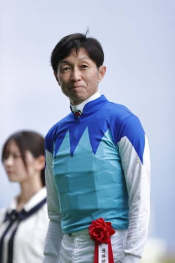 【目黒記念】武豊39年連続重賞V「バテないタイプ」アドマイヤテラで快勝