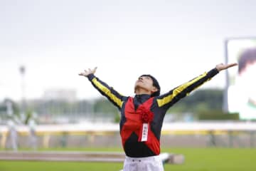 【日本ダービー】北村友「重圧は感じていました」クロワデュノールが3歳馬の頂点に輝く
