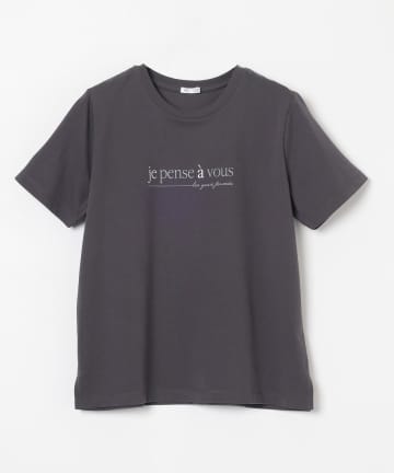 40・50代が着回せる「ロゴTシャツ」→【大人のハニーズ】で発見、、！