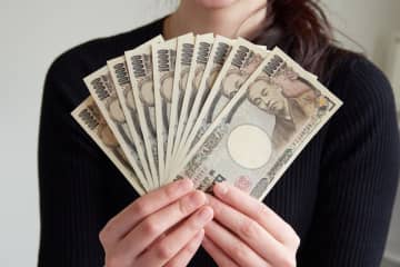 【年収106万円の壁】撤廃でどんな影響がある？そもそも「年収の壁」の正体や超えるメリットがあるのか解説
