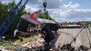 ロシア西部2州で相次ぎ橋崩落し列車脱線…7人死亡　地元メディア「何者かに爆破された可能性」