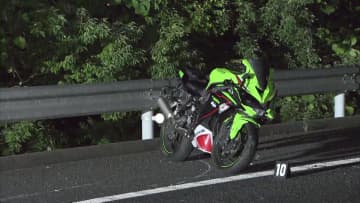 北関東自動車道でバイクが車に追突…バイク運転の20歳男性が死亡　太田藪塚～伊勢崎IC間で約6時間通行止め　群馬・伊勢崎市