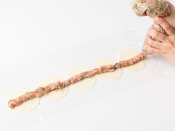 美味しくて簡単なのだけど…。ザワつく「棒餃子」のレシピ→「てか、作り方（笑）！」「もう普通の作り方には戻れない！」