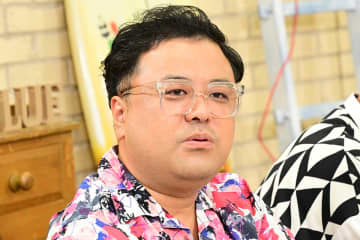 人気芸人、新幹線で“美女”に「声をかけられました」　正体にネット「うらやましい」「不倫旅行感」