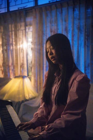 シンガポールの愛されヒロイン、レジーナ・ソングが新曲「Love me again」のミュージック・ビデオを公開