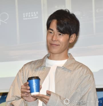 東海オンエア・りょう、新虎通りに『R COFFEE STAND』とLuupのコラボカフェ「交通安全啓発にできる限りのことを」