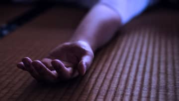 俺もそのうち誰にも気づかれず死ぬのか…実は多い「現役世代の孤独死」　年収270万円・氷河期世代52歳男性の鈍痛【FPが解説】