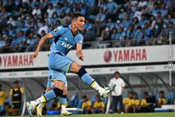 J1上位を争う京都、磐田からMFレオ・ゴメスを獲得！「目標達成のために全力を尽くしたい」