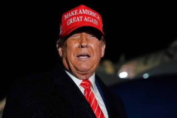 トランプ「バイデンはもう死んでいる」陰謀論を拡散。「クローンで作られた替え玉」