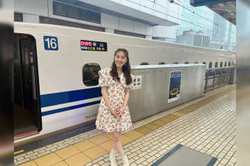 ももクロ・百田夏菜子 1stアルバム『ビタミンB』 発売記念購入者抽選イベント in東海道新幹線ひかり号を開催！